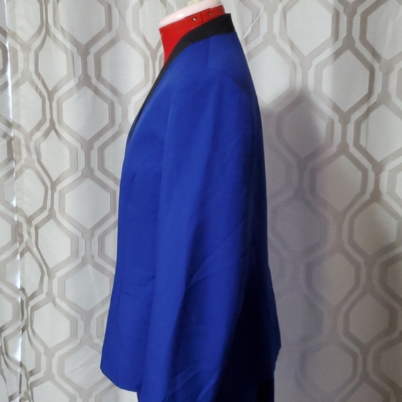 Jones of NY royal blue pants suit black lapels - Picture 3 of 14